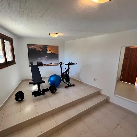 Dom wakacyjny Eliane With Amazing Sea Views And Large Private Swimming Pool! *