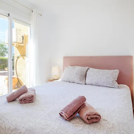 Dom wakacyjny Eliane With Amazing Sea Views And Large Private Swimming Pool! *