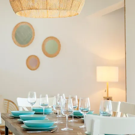 Dom wakacyjny Eliane With Amazing Sea Views And Large Private Swimming Pool! Alicante